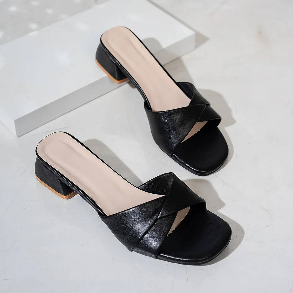 Alba | Sandalias de Tacón Bajo con Tira Trenzada