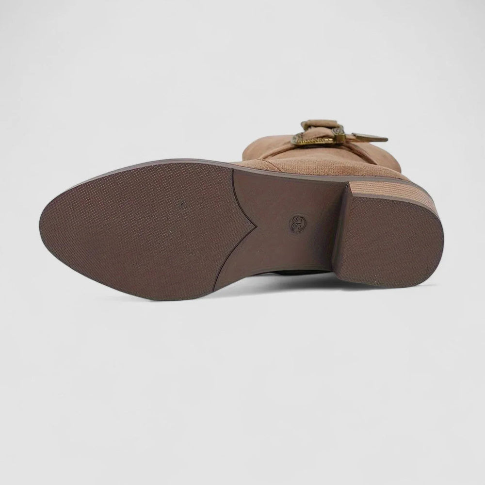 Catalina | Botines con Doble Hebilla Grabada