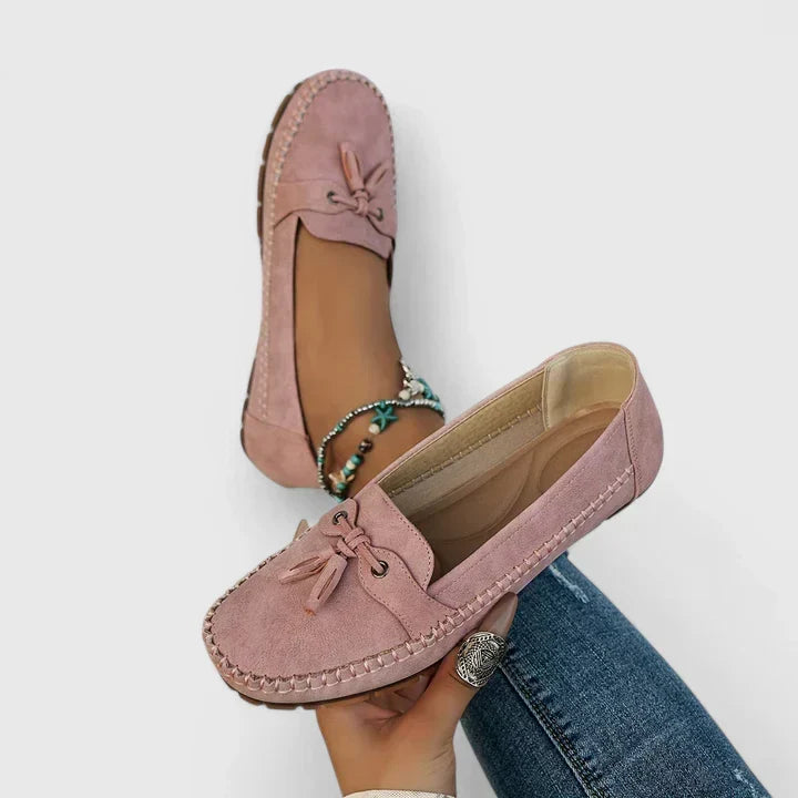 Daniela | Mocasines con Moño y Detalle de Borlas