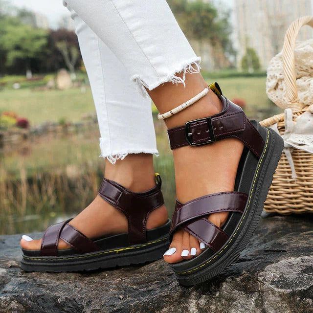 Fernanda | Sandalias Deportivas Plataforma con Hebilla