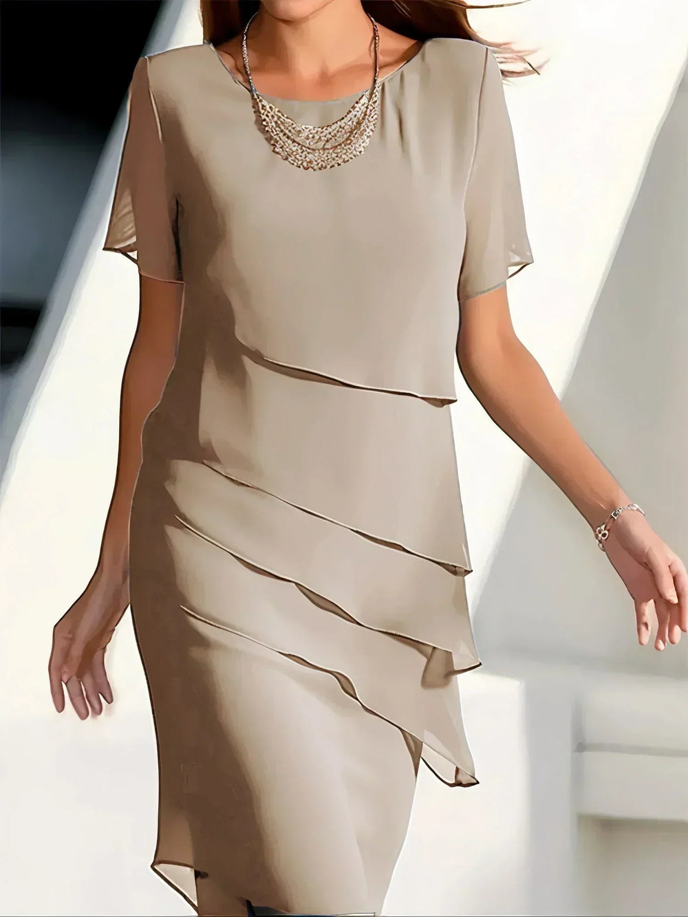Lucía | Vestido Elegante de Capas Fluidas